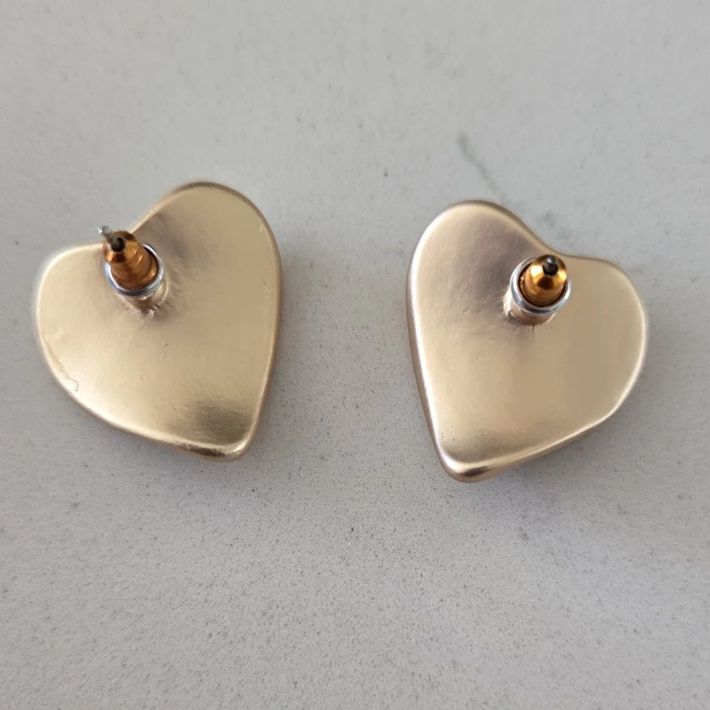 Heart Stud Earrings - Gold Matte - Picture 7 of 8